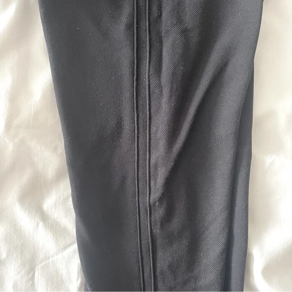 Spanx Look at Me Now Seamless Leggings in Very Black. Size Medium - Picture 7 of 8